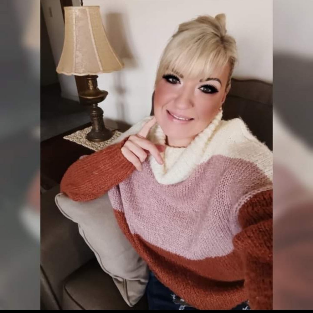 Rue 21 Neutral Colorblock Turtleneck Sweater - Picture 3 of 3